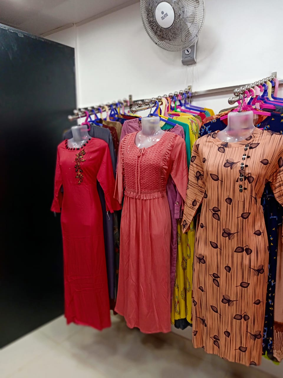 ELEGANCE LADIES FASHION(PUTHIYATHERU)