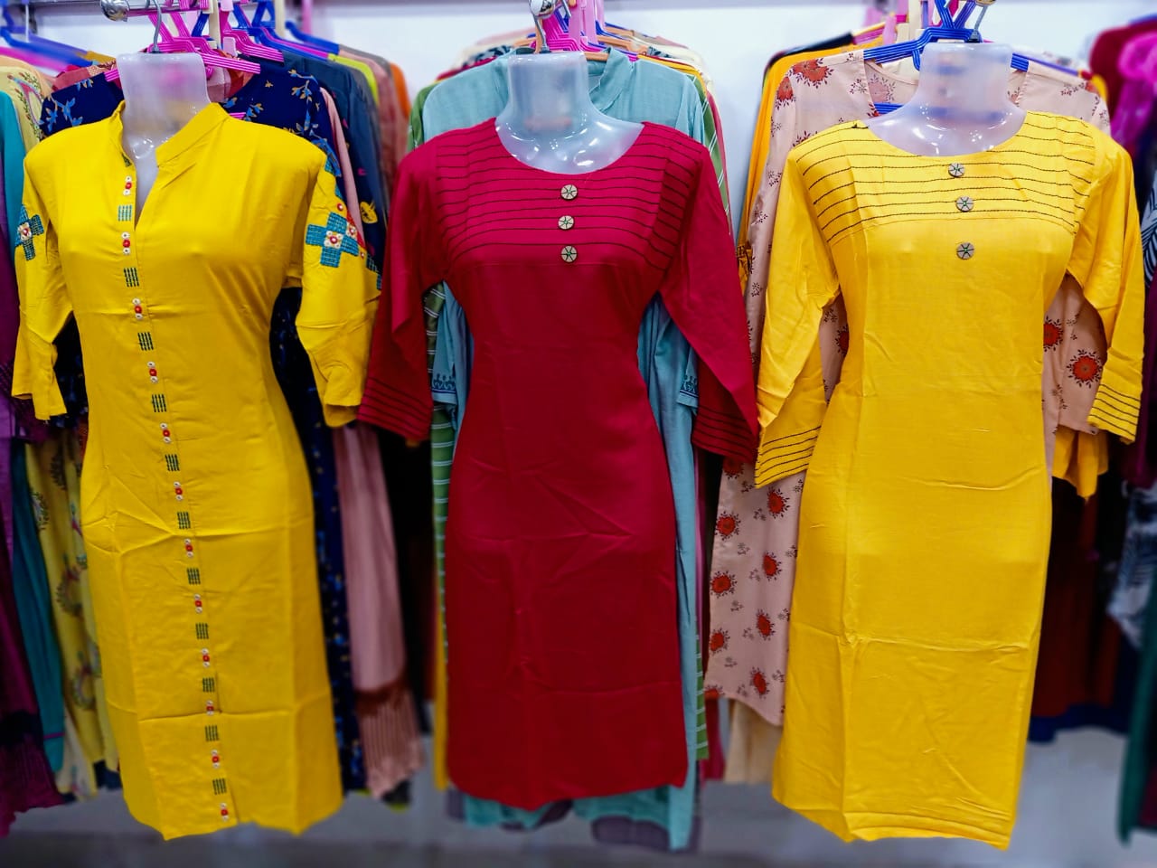 ELEGANCE LADIES FASHION(PUTHIYATHERU)