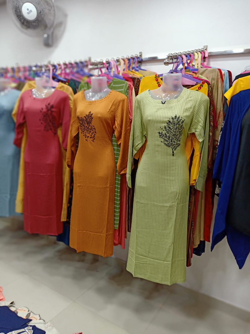 ELEGANCE LADIES FASHION(PUTHIYATHERU)